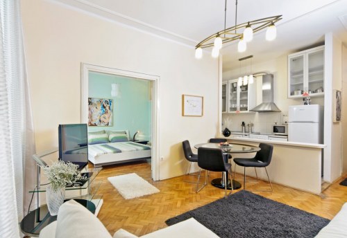 Apartmani Beograd | Apartman A9 | Strogi centar Kalemegdan - Dnevni boravak, trpezarija, kuhinja i pogled na spavaću sobu