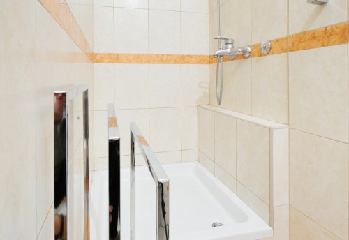 Apartmani Beograd | Sa parkingom | Apartman A15 - Tuš kabina u kupatilu