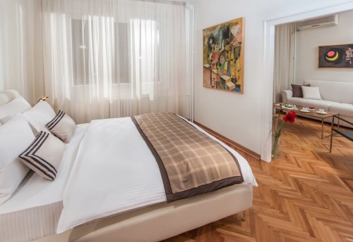 Apartmani Beograd | Smeštaj | Apartman A28 - Spavaća soba sa pogledom na dnevni boravak